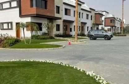 Townhouse - 5 Bedrooms - 4 Bathrooms for sale in Azzar - 5th Settlement Compounds - The 5th Settlement - New Cairo City - Cairo