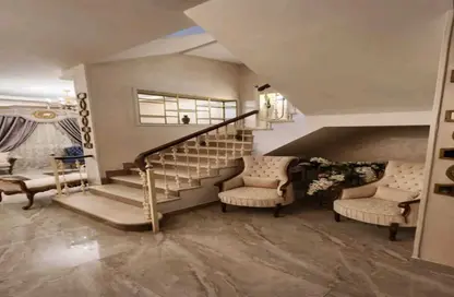 Villa - 5 Bedrooms - 4 Bathrooms for sale in Cleopatra Square - 26th of July Corridor - 6 October City - Giza