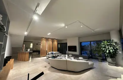 Villa - 4 Bedrooms - 3 Bathrooms for sale in Swan Lake West - 6 October Compounds - 6 October City - Giza