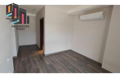Apartment - 2 Bedrooms - 3 Bathrooms for sale in Park Side Residence - Zed Towers - Sheikh Zayed Compounds - Sheikh Zayed City - Giza