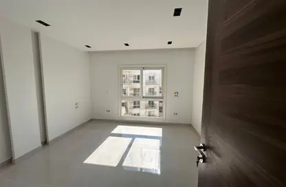 Apartment - 3 Bedrooms - 3 Bathrooms for sale in Mountain View iCity - 5th Settlement Compounds - The 5th Settlement - New Cairo City - Cairo