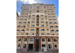 شقة - 3 غرف نوم - 3 حمامات للبيع في الطريق الساحلى الدولى الجديد - محرم بك - حي شرق - الاسكندرية