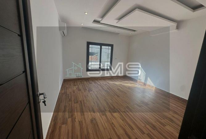 8483513 - Property Image 2