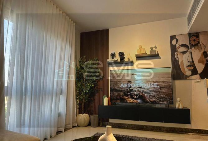 8021377 - Property Image 2