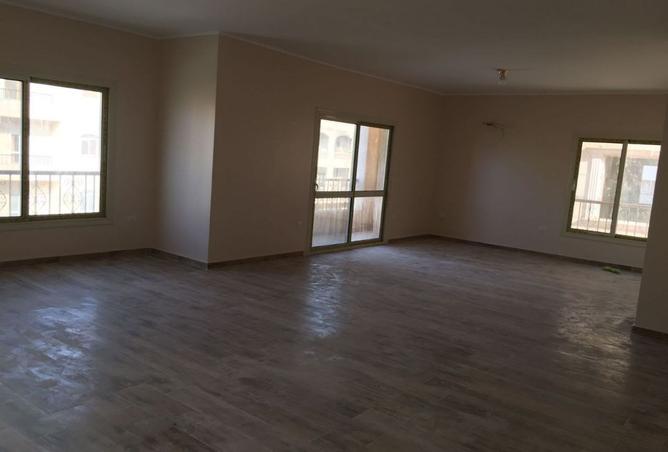 8022292 - Property Image 2