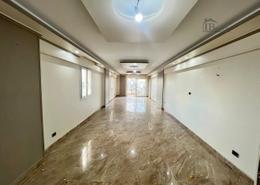 شقة - 3 غرف نوم - 2 حمامات for للايجار in كوبرى 14 مايو - سموحة - حي شرق - الاسكندرية