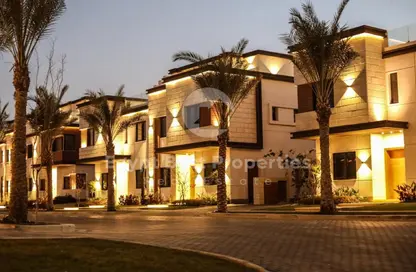 Townhouse - 5 Bedrooms - 3 Bathrooms for sale in Azzar 2 - 5th Settlement Compounds - The 5th Settlement - New Cairo City - Cairo