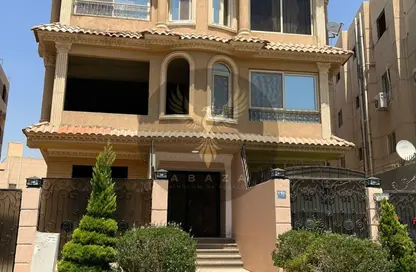 Apartment - 3 Bedrooms - 3 Bathrooms for rent in Ext North Inves Area - New Cairo City - Cairo