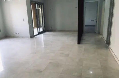 Apartment - 2 Bedrooms - 2 Bathrooms for sale in Palm Hills Village Gate - South Investors Area - New Cairo City - Cairo