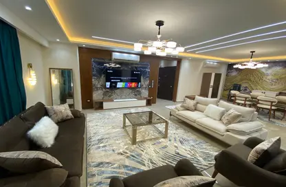 Apartment - 3 Bedrooms - 3 Bathrooms for rent in Mohamed Hassan Al Gamal St. - 6th Zone - Nasr City - Cairo