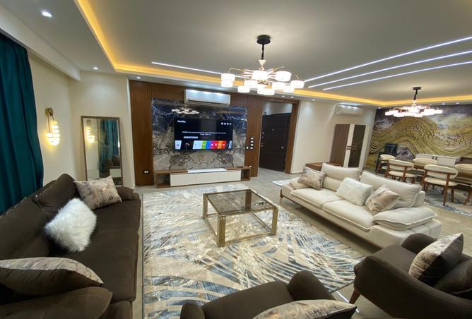 7980129 - Property Main Image