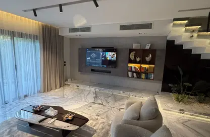 Townhouse - 2 Bedrooms - 3 Bathrooms for sale in Hyde Park - New Cairo City - Cairo