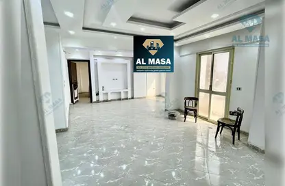 Apartment - 3 Bedrooms - 1 Bathroom for sale in Ahmed Saeed St. - Abbasia - Cairo