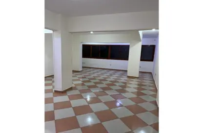 Apartment - 3 Bedrooms - 2 Bathrooms for rent in Dr Abd Al Halim El Naggar St. - 1st Zone - Nasr City - Cairo
