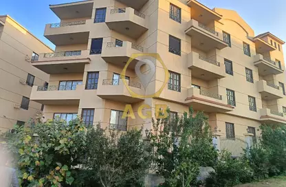 Apartment - 3 Bedrooms - 2 Bathrooms for sale in 4th Neighborhood - 2nd District East - Shorouk City - Cairo