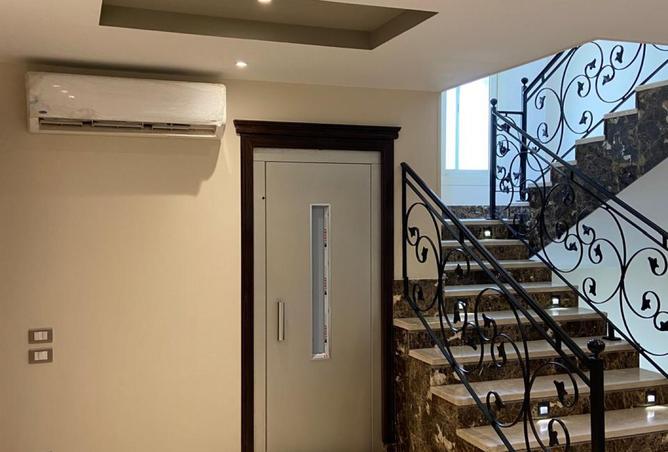 8225808 - Property Image 2