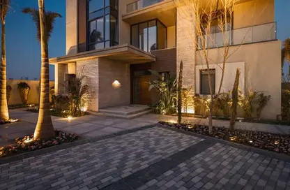 Villa - 6 Bedrooms - 5 Bathrooms for sale in Sodic West - Sheikh Zayed Compounds - Sheikh Zayed City - Giza