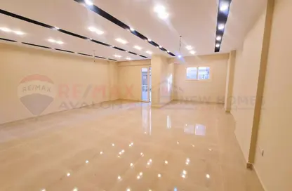 Apartment - 4 Bedrooms - 2 Bathrooms for sale in Winget st. - Bolkly - Hay Sharq - Alexandria