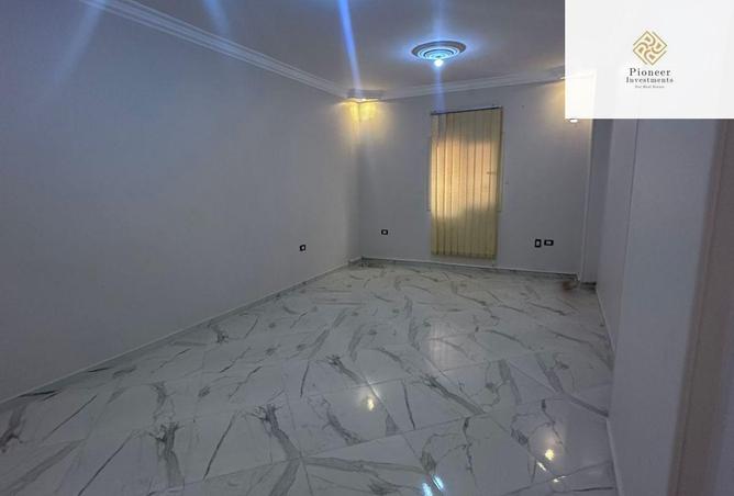 8232835 - Property Image 3