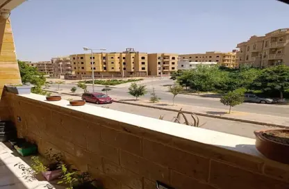 شقة - 4 غرف نوم - 2 حمامات للبيع في المنطقة السادسة شرق - مدينة الشروق - القاهرة شقة - 4 غرف نوم - 2 حمامات للبيع في المنطقة السادسة شرق - مدينة الشروق - القاهرة