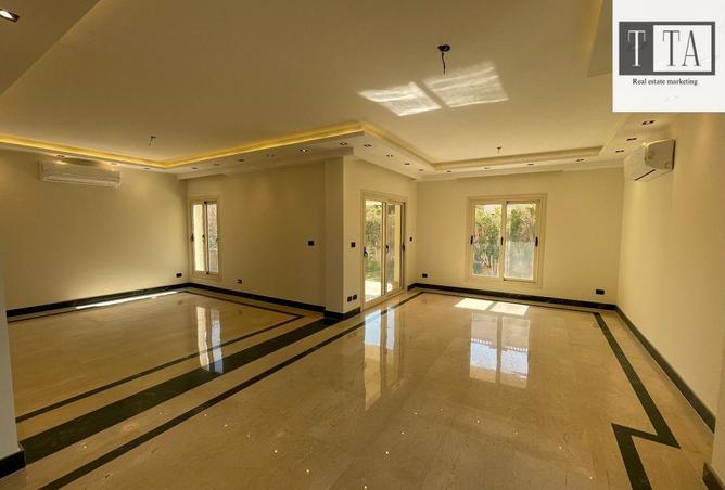 8020671 - Property Image 2