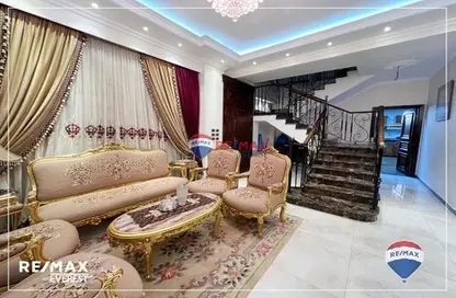 Apartment - 3 Bedrooms - 2 Bathrooms for sale in 7th District - Sheikh Zayed City - Giza