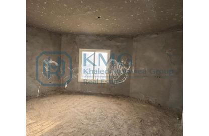 Apartment - 4 Bedrooms - 3 Bathrooms for sale in Musab Bin Omair St. - Area E - Ganoob El Acadimia - New Cairo City - Cairo