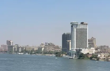 شقة - 3 غرف نوم - 4 حمامات للبيع في شارع النيل - الدقي - الجيزة