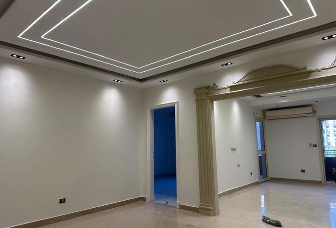 8256389 - Property Image 2