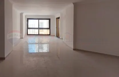 Apartment - 3 Bedrooms - 2 Bathrooms for sale in Camp Chezar - Hay Wasat - Alexandria
