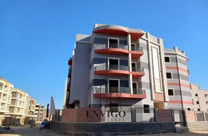 Apartment - 3 Bedrooms - 2 Bathrooms for sale in Bait Alwatan - The 5th Settlement - New Cairo City - Cairo