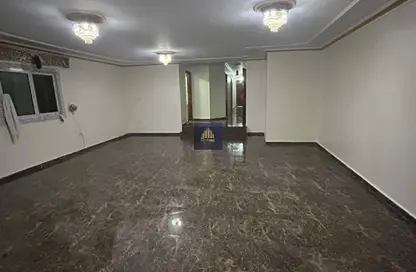 شقة - 3 غرف نوم - 2 حمامات للايجار في شارع الخمسين - زهراء المعادي - حي المعادي - القاهرة