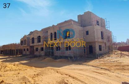 Apartment - 2 Bedrooms - 3 Bathrooms for sale in Maadi View - El Shorouk Compounds - Shorouk City - Cairo