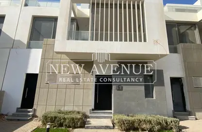 Townhouse - 3 Bedrooms - 4 Bathrooms for sale in Joulz - Cairo Alexandria Desert Road - 6 October City - Giza Townhouse - 3 Bedrooms - 4 Bathrooms for sale in Joulz - Cairo Alexandria Desert Road - 6 October City - Giza