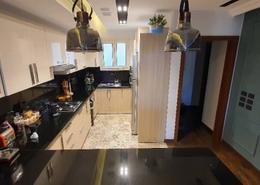 apartment fully furinshed in side compound >