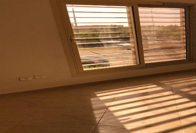 8039868 - Property Image 2