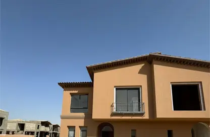 Villa - 5 Bedrooms - 5 Bathrooms for sale in Village West - Sheikh Zayed Compounds - Sheikh Zayed City - Giza