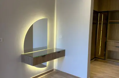 شقة - 2 غرف نوم - 2 حمامات للايجار في فيفث سكوير - التجمع الخامس - مدينة القاهرة الجديدة - القاهرة