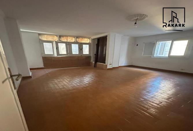 8242405 - Property Image 2