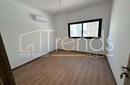 Apartment - 2 Bedrooms - 2 Bathrooms for rent in Moon Residences - Fifth Square - The 5th Settlement - New Cairo City - Cairo