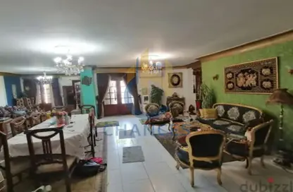 Apartment - 2 Bedrooms - 1 Bathroom for sale in Al Horreya Square - Maadi - Hay El Maadi - Cairo