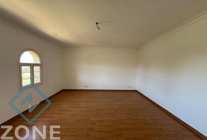 8256155 - Property Image 2