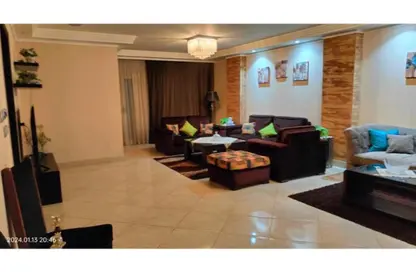 Apartment - 4 Bedrooms - 2 Bathrooms for rent in Zahraa El Maadi - Hay El Maadi - Cairo