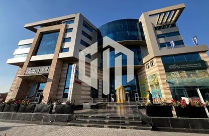 محل تجاري - استوديو - 1 حمام للايجار في شارع التسعين الشمالي - التجمع الخامس - مدينة القاهرة الجديدة - القاهرة