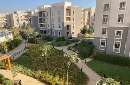 Apartment - 3 Bedrooms - 3 Bathrooms for sale in October Plaza - 6 October Compounds - 6 October City - Giza