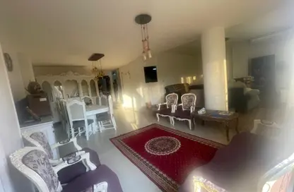 شقة - 3 غرف نوم - 2 حمامات للبيع في ميدان لبنان - المهندسين - الجيزة