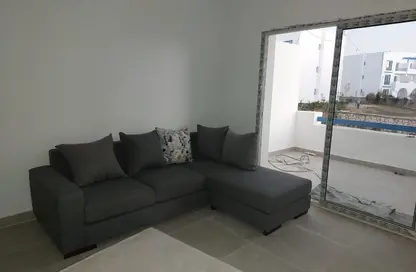 Chalet - 2 Bedrooms - 2 Bathrooms for sale in Mountain View - Ras Al Hekma - North Coast