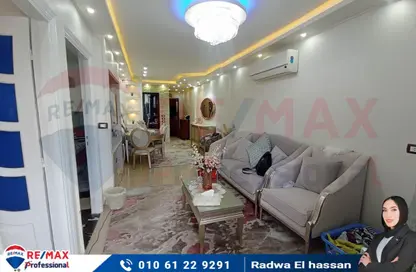 Apartment - 3 Bedrooms - 1 Bathroom for sale in Al Kamel St. - Fleming - Hay Sharq - Alexandria