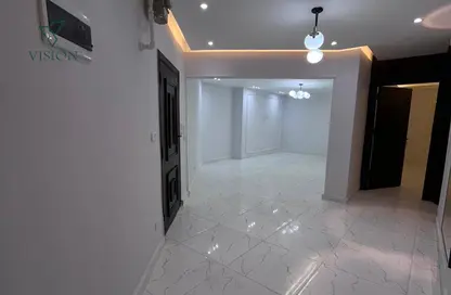 Apartment - 2 Bedrooms - 1 Bathroom for sale in El Asafra Bahary - Asafra - Hay Than El Montazah - Alexandria
