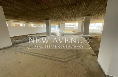 بناية كاملة - استوديو - 2 حمامات للبيع في شارع مجمع البنوك - شارع التسعين الجنوبي - التجمع الخامس - مدينة القاهرة الجديدة - القاهرة